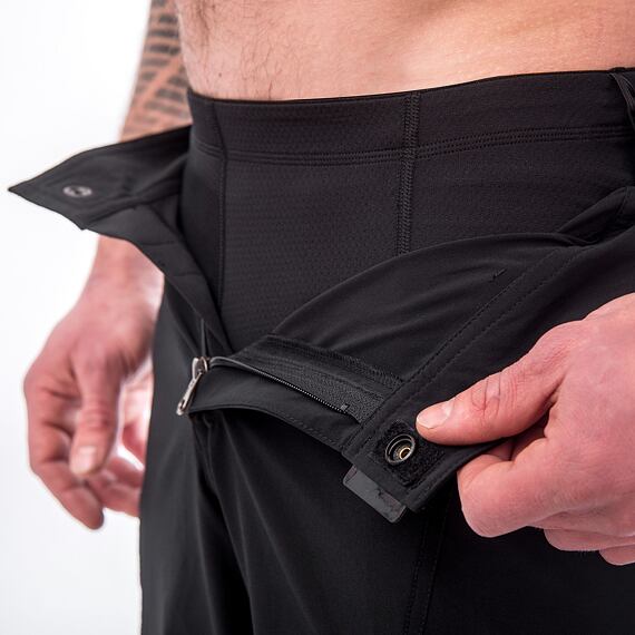 SENSOR HELIUM MEN SHORT PANTS WITH PADDING true black