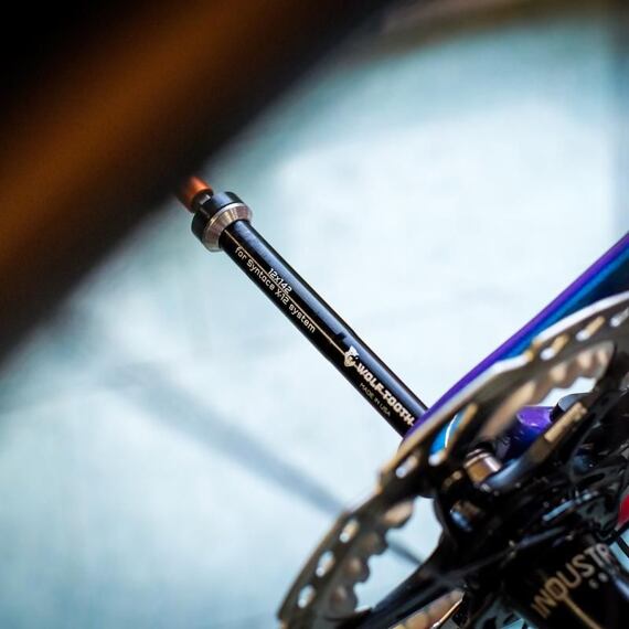 WOLF TOOTH rear axle 1.0x159 12x142 Syntace X-12