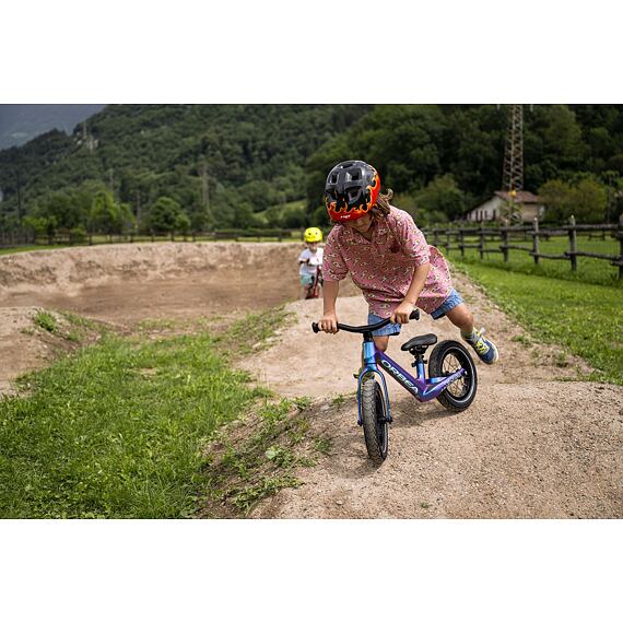 MET helmet HOORAY youth black flames -52/56