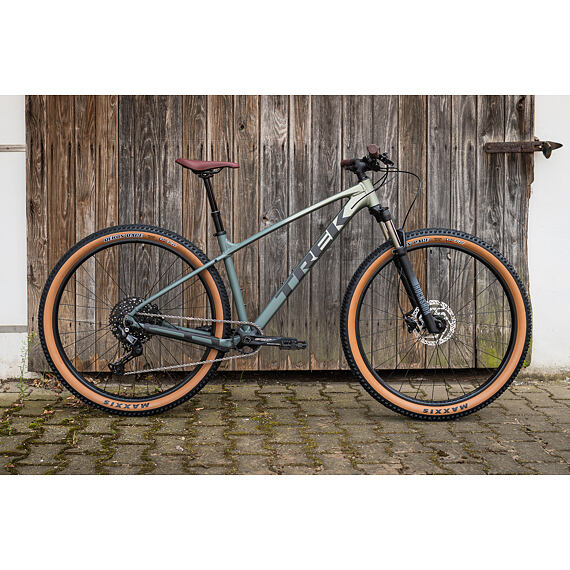 Trek Marlin 6 Gen 3 - Matte Lichen/Keswick Green Fade