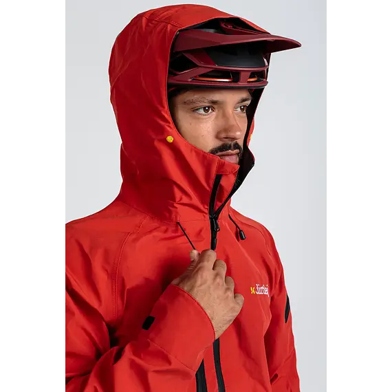 Nepromokavá kombinéza na kolo.