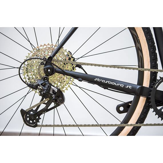 EDDY MERCKX bike STRASBOURG Steel Sram Apex XPLR L Test