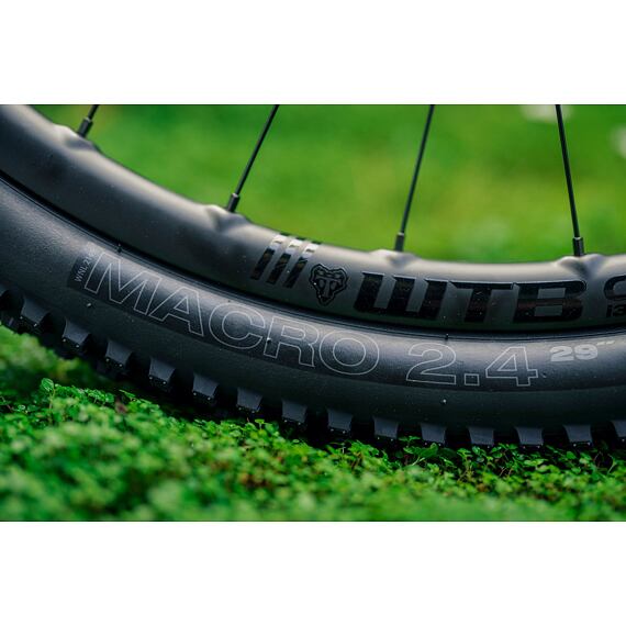 WTB tires MACRO 2.4 29'' TCS Light Fast Rolling SG black