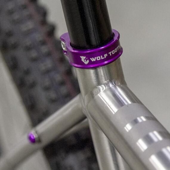 WOLF TOOTH seatpost clamp 31.8mm orange