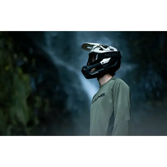 BLUEGRASS helmet VANGUARD CORE MIPS white/black-58/61