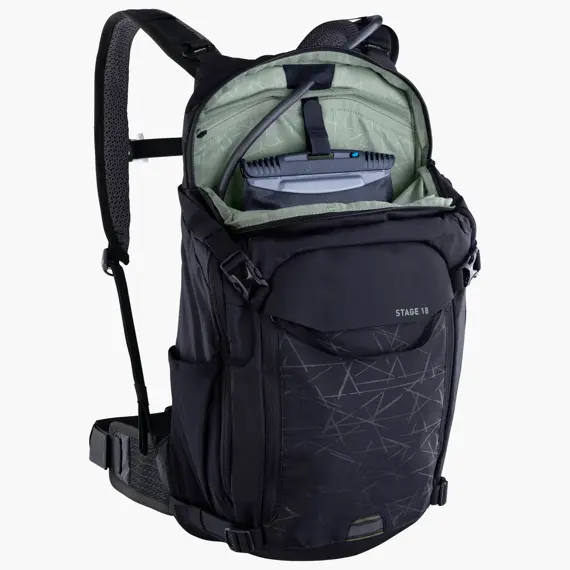 EVOC backpack STAGE 18 black
