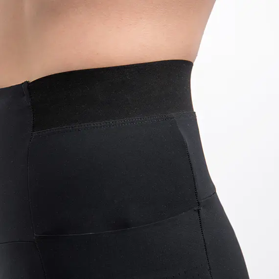 FT WOMEN'S  SIGNATURE SHORTS TRUE BLACK