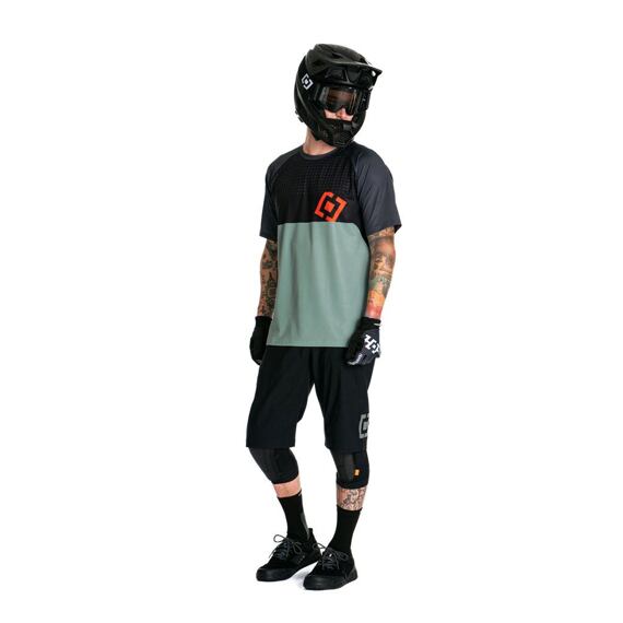 HORSEFEATHERS shorts STOKER II black