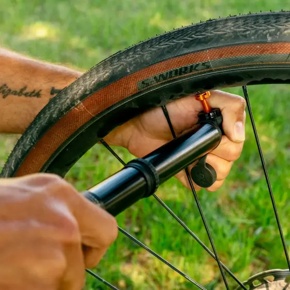 WOLF TOOTH pump ENCASE PUMP 85cc