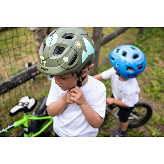 MET helmet HOORAY youth green forest -52/56