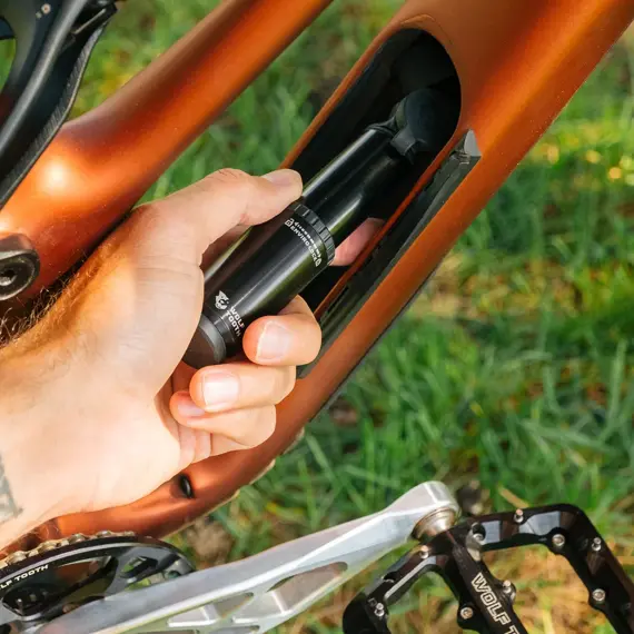 WOLF TOOTH pump ENCASE PUMP 30cc