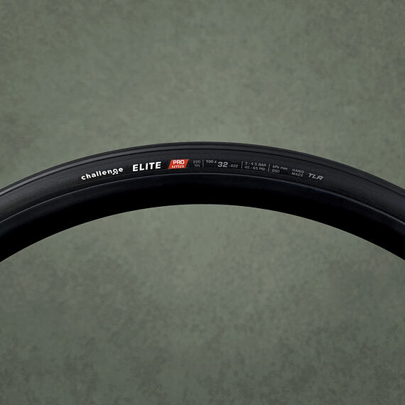 CHALLENGE tire ELITE Pro 700x32 black
