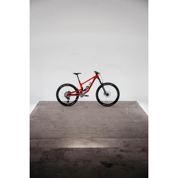 NUKEPROOF GIGA Carbon Pro 290/297 T-GX Red