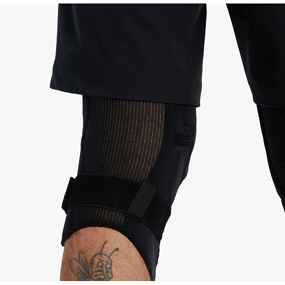 RACE FACE leg protection AMBUSH stealth