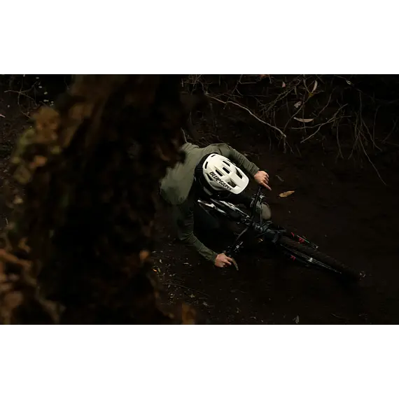 BLUEGRASS helmet VANGUARD CORE MIPS white/black-58/61