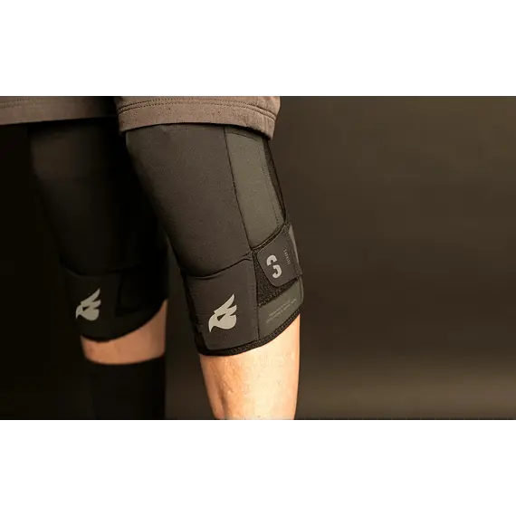 BLUEGRASS knee protection 3STRAPS