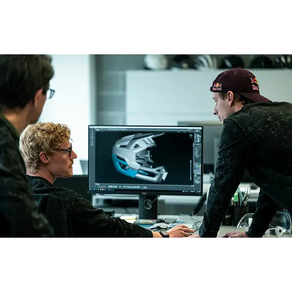 BLUEGRASS helmet VANGUARD black -56/58