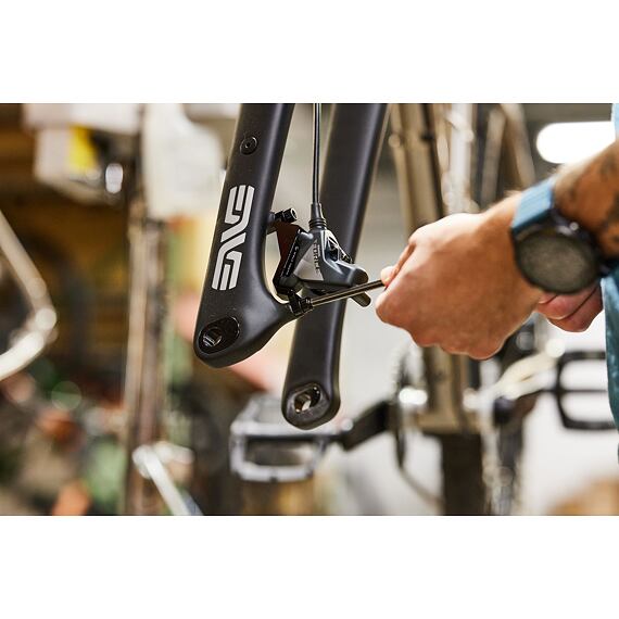 WOLF TOOTH brake adapt Post to Flat Mount