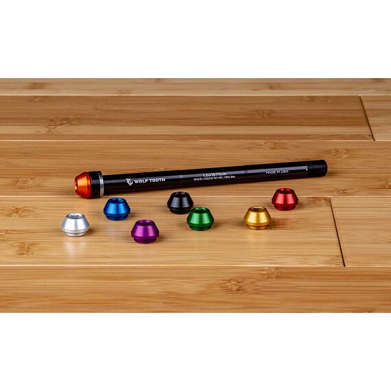 WOLF TOOTH axle cap gold