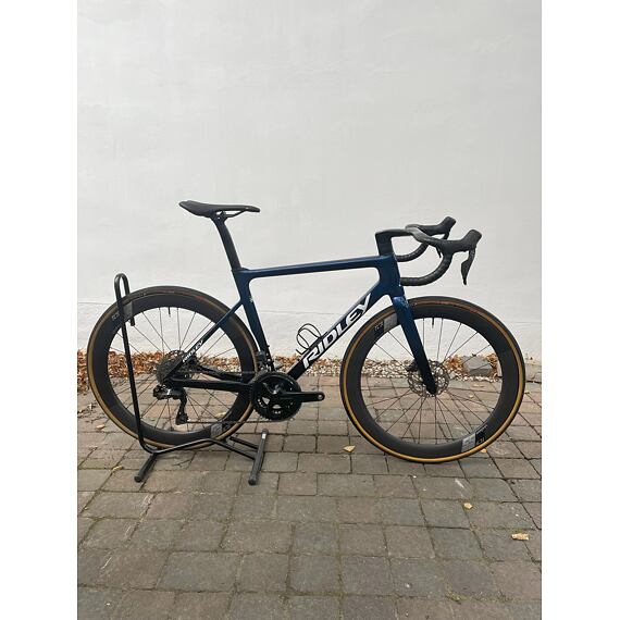 Testovací silniční kolo Ridley FALCN RS